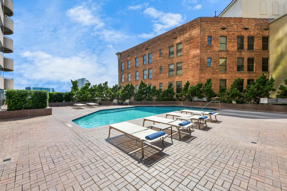 5000 Montrose Boulevard #14H Houston, TX 77006