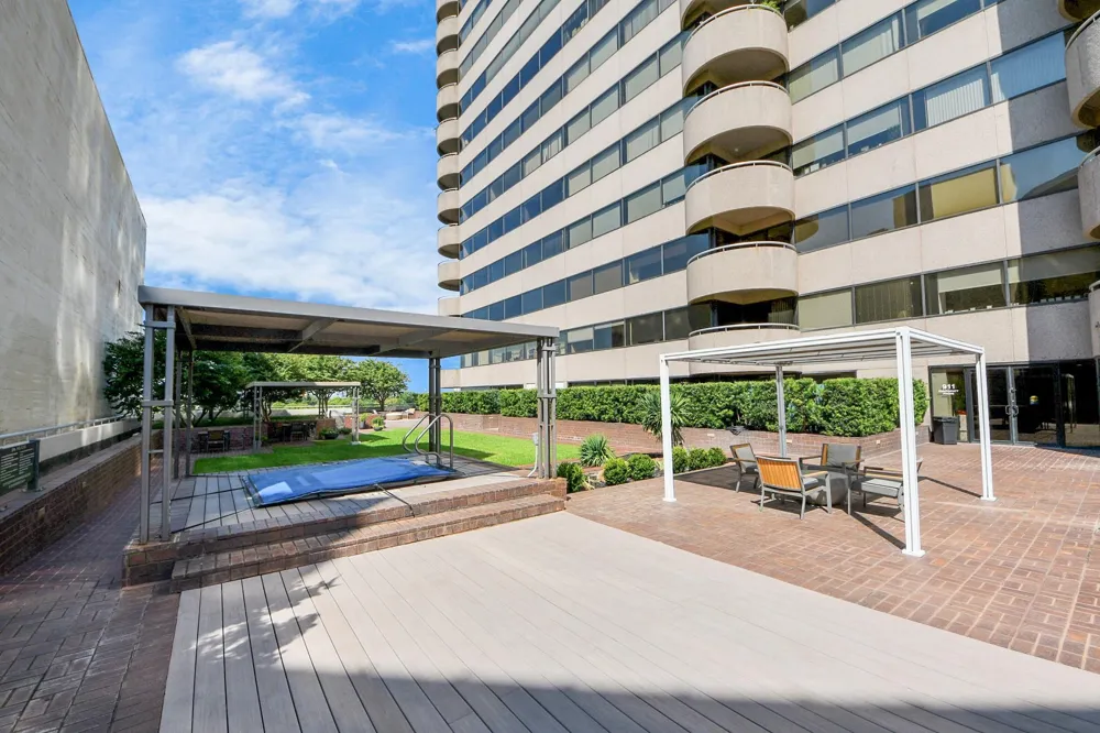 5000 Montrose Boulevard #14H Houston, TX 77006