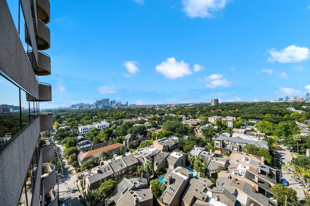 5000 Montrose Boulevard #14H Houston, TX 77006