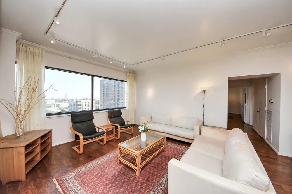 5000 Montrose Boulevard #14H Houston, TX 77006