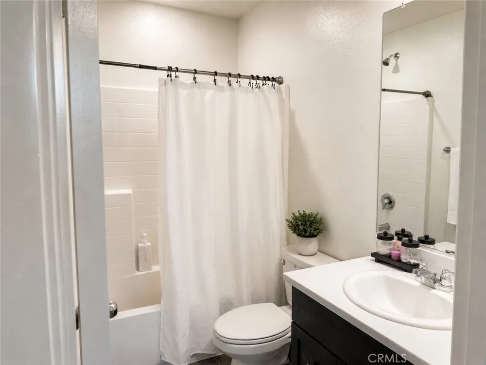 5156 Rowel Street Hemet, CA 92545