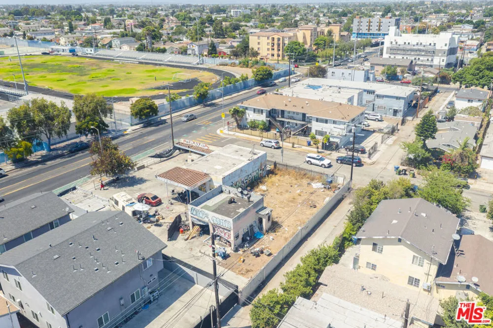 10958 Avalon Boulevard Los Angeles, CA 90061