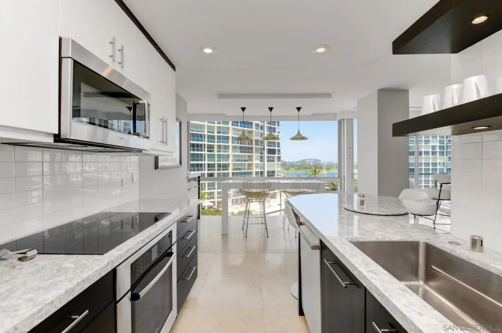 1760 Avenida del Mundo #510 Coronado, CA 92118