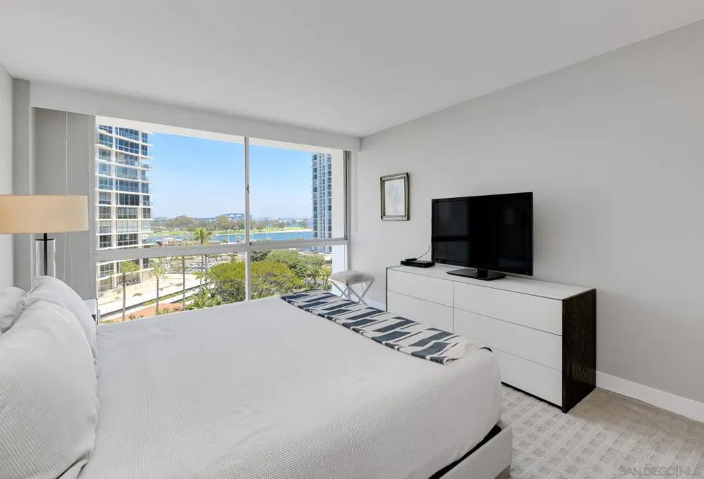 1760 Avenida del Mundo #510 Coronado, CA 92118