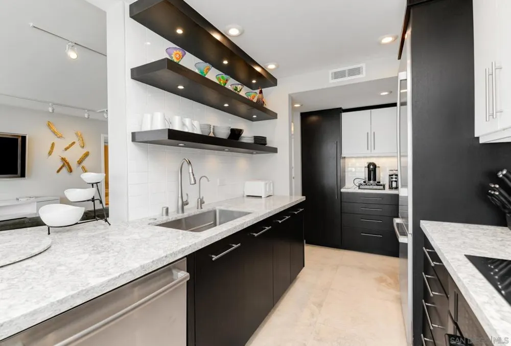 1760 Avenida del Mundo #510 Coronado, CA 92118