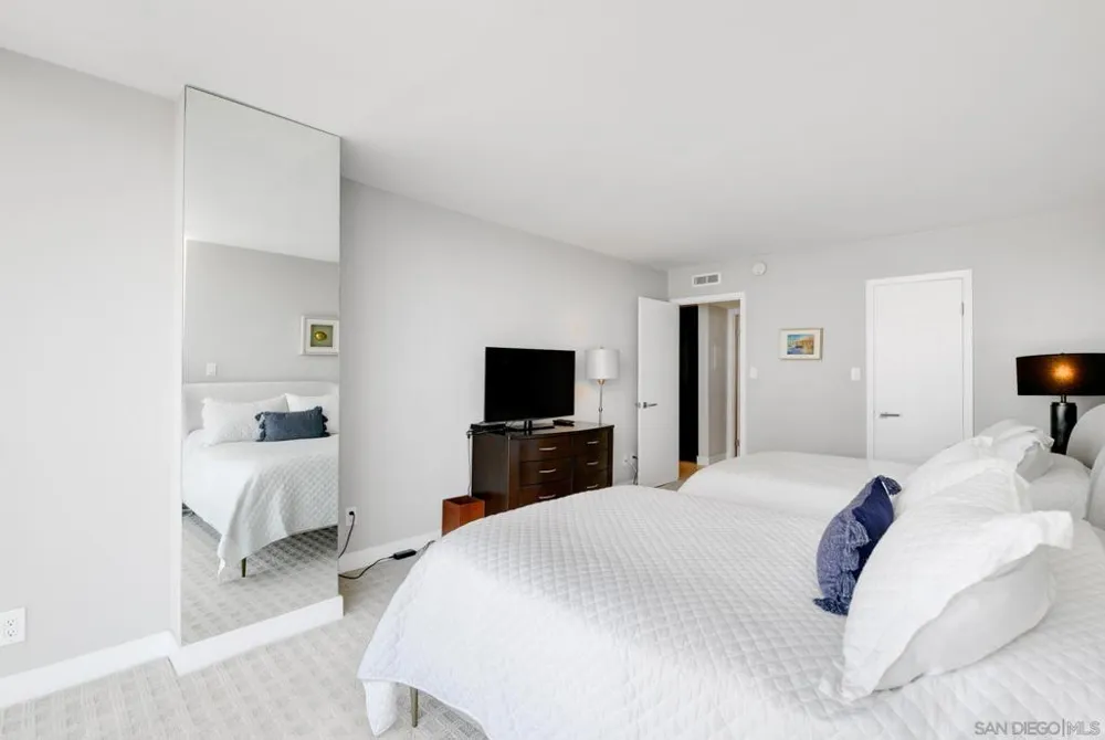 1760 Avenida del Mundo #510 Coronado, CA 92118