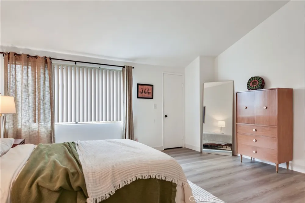 941 S Mountain Ontario, CA 91762