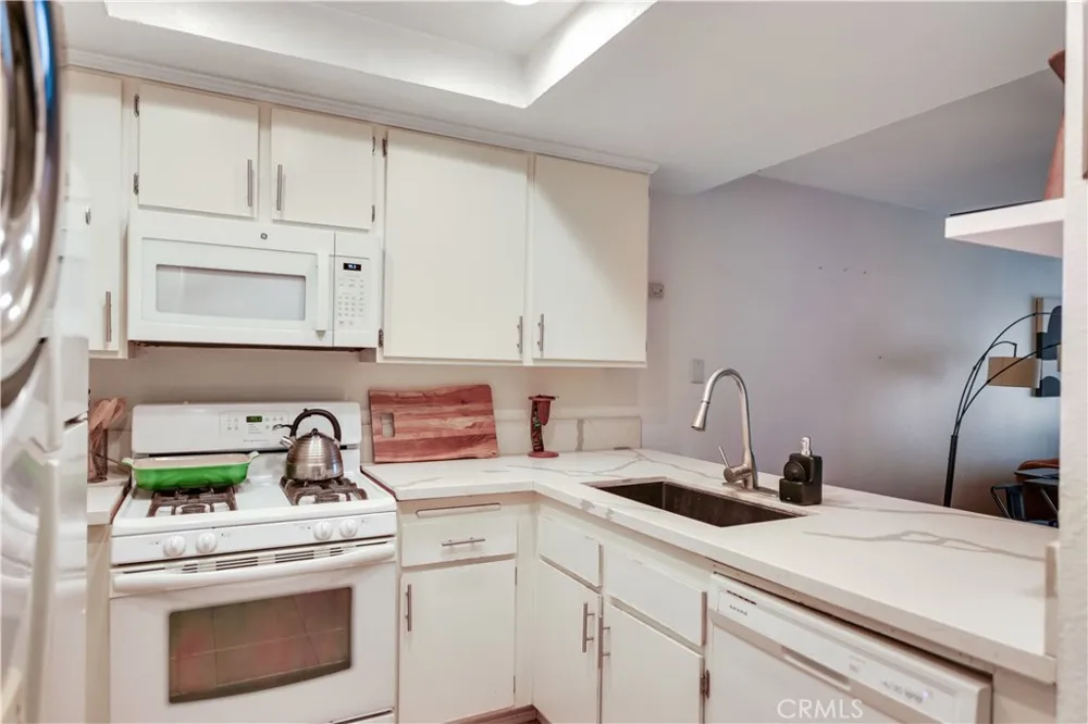 941 S Mountain Ontario, CA 91762