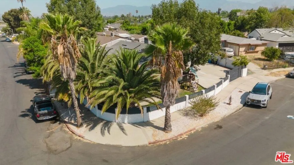 9620 Woodale Avenue Arleta, CA 91331