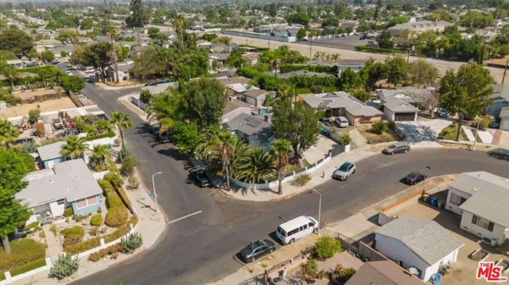 9620 Woodale Avenue Arleta, CA 91331