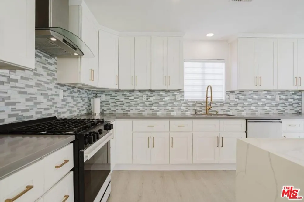 9620 Woodale Avenue Arleta, CA 91331