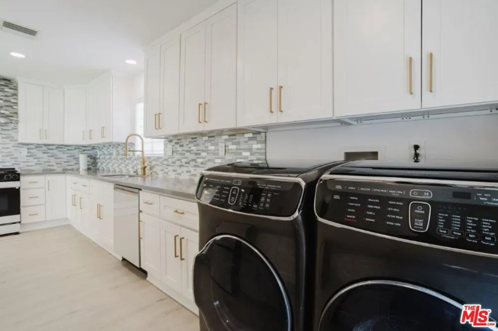 9620 Woodale Avenue Arleta, CA 91331