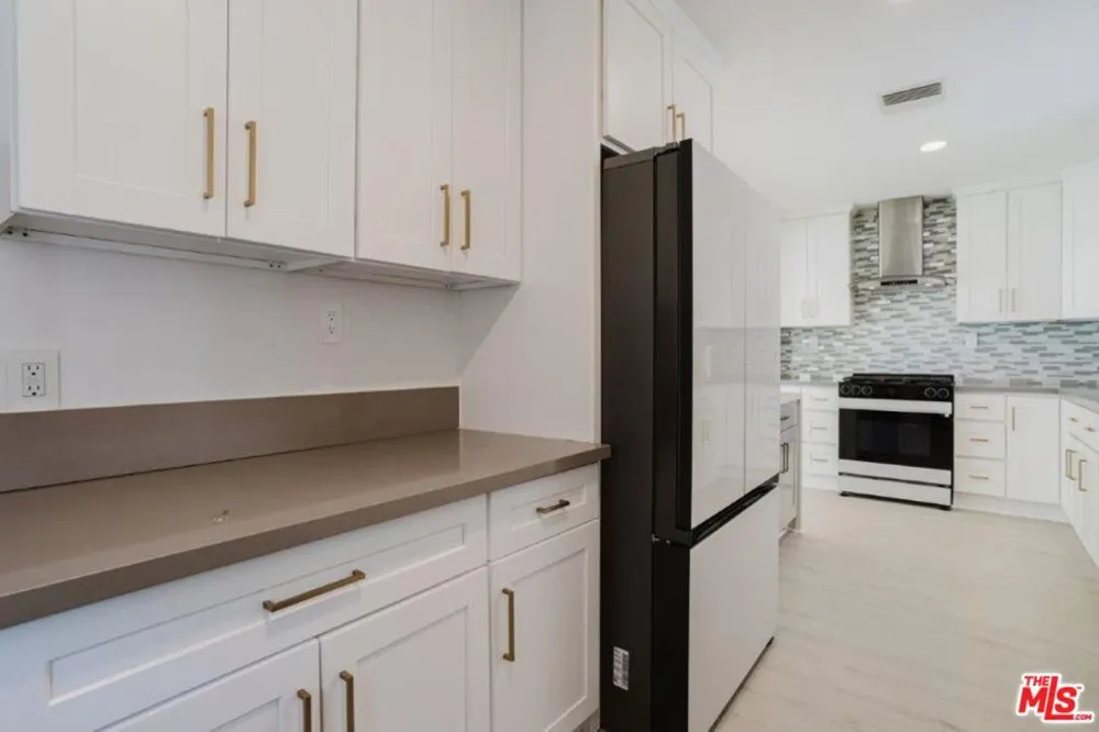 9620 Woodale Avenue Arleta, CA 91331