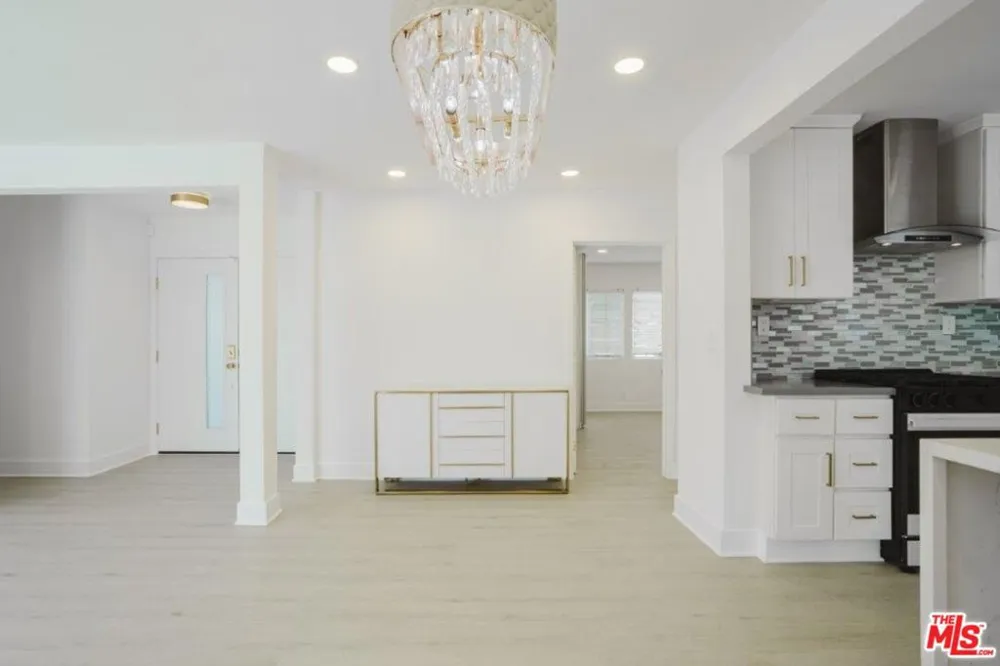 9620 Woodale Avenue Arleta, CA 91331