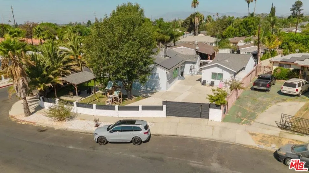 9620 Woodale Avenue Arleta, CA 91331