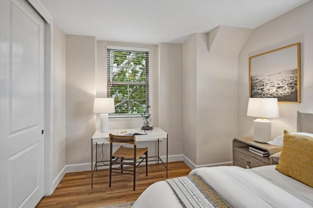 31 Artisan Way Menlo Park, CA 94025