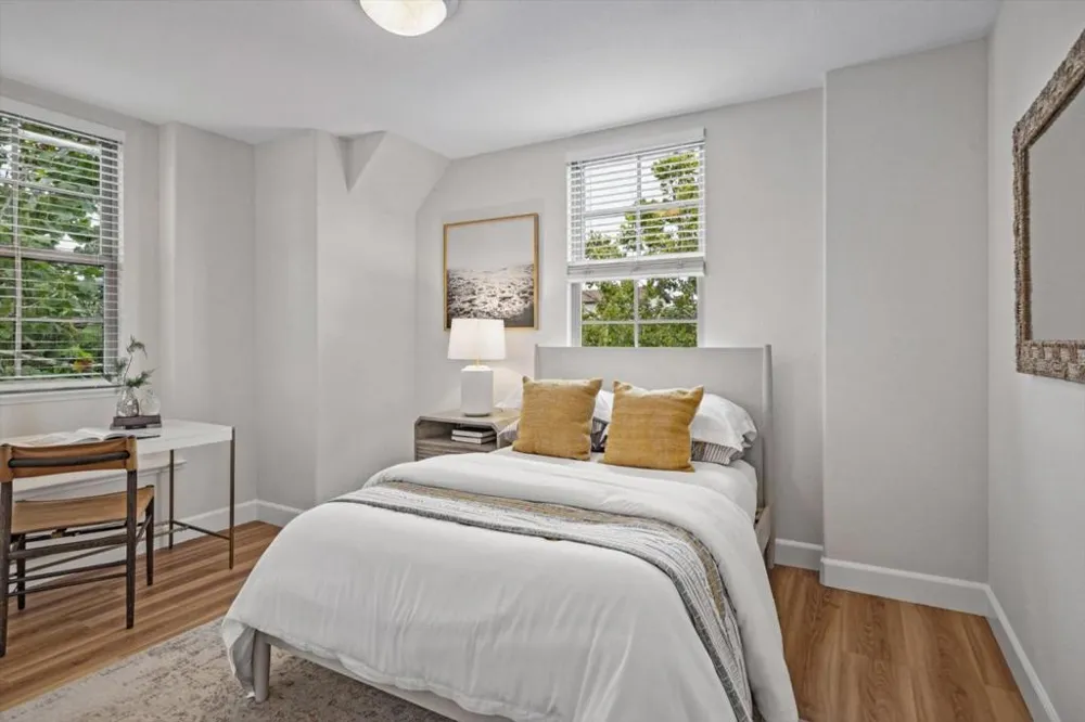 31 Artisan Way Menlo Park, CA 94025