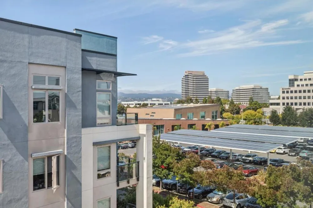 708 Thayer Lane #404 Foster City, CA 94404