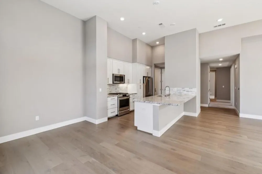 708 Thayer Lane #404 Foster City, CA 94404