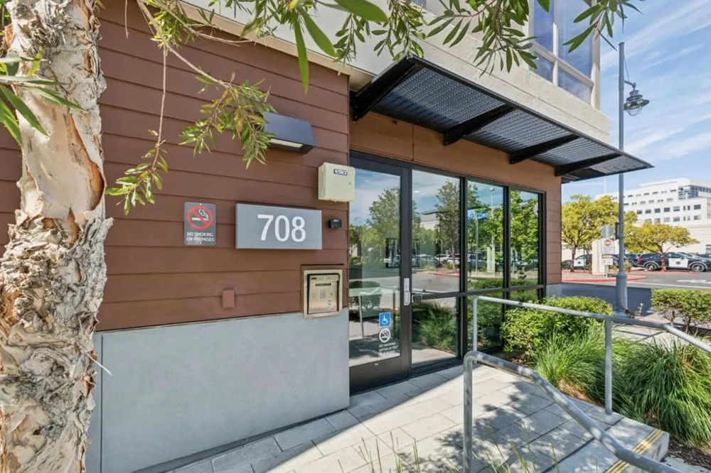 708 Thayer Lane #404 Foster City, CA 94404