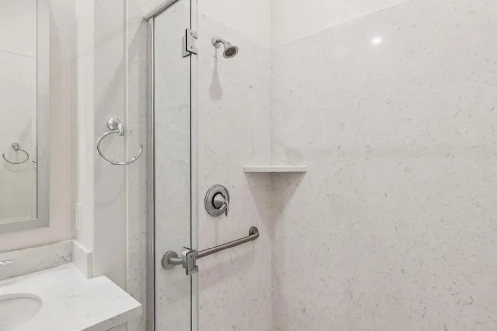 708 Thayer Lane #404 Foster City, CA 94404
