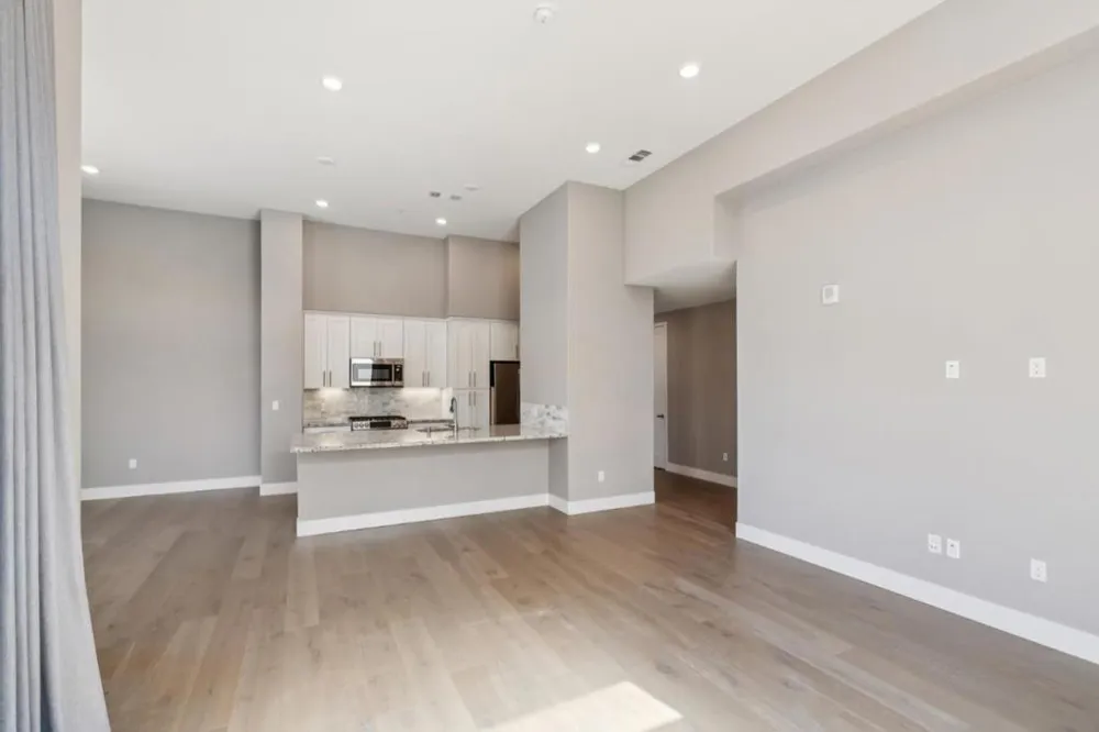 708 Thayer Lane #404 Foster City, CA 94404