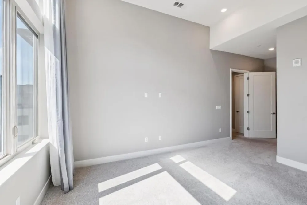708 Thayer Lane #404 Foster City, CA 94404