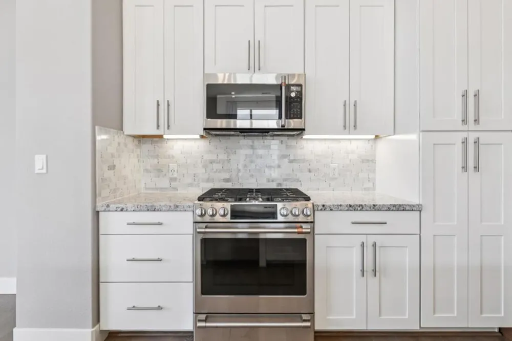 708 Thayer Lane #404 Foster City, CA 94404