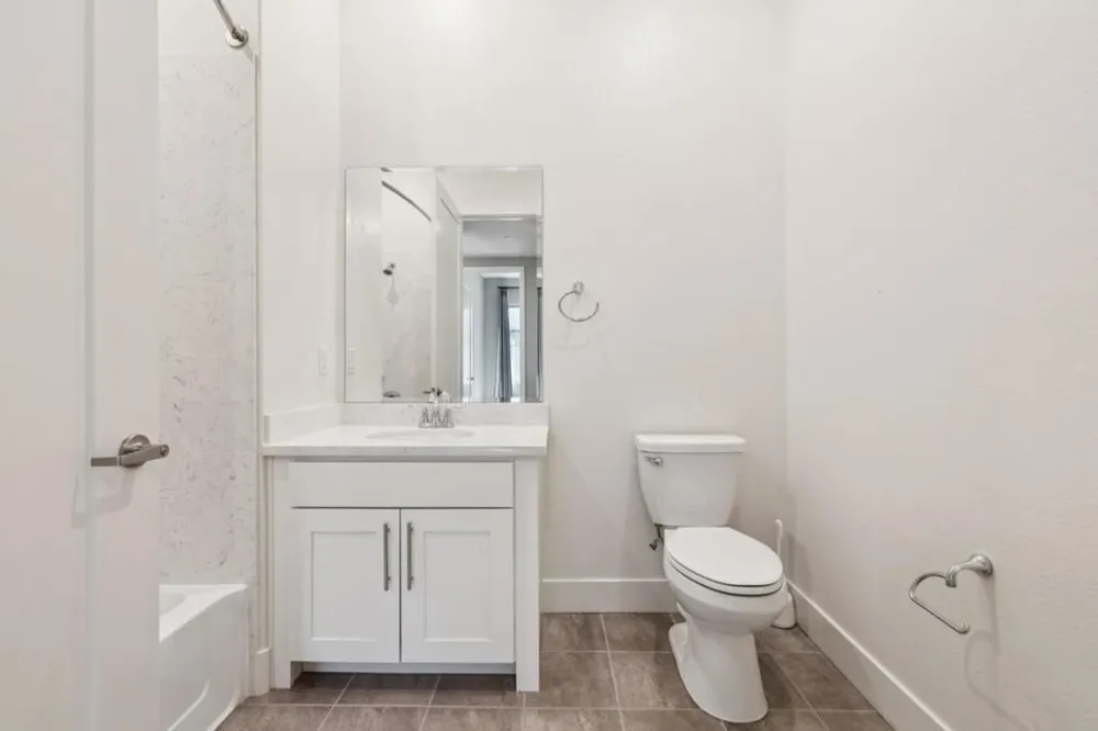 708 Thayer Lane #404 Foster City, CA 94404