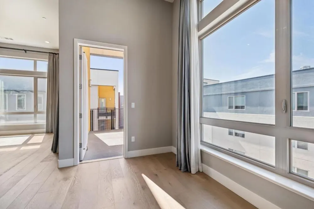 708 Thayer Lane #404 Foster City, CA 94404