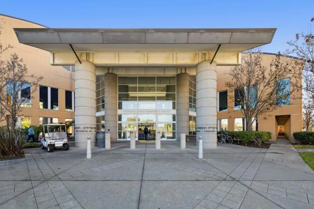 708 Thayer Lane #404 Foster City, CA 94404