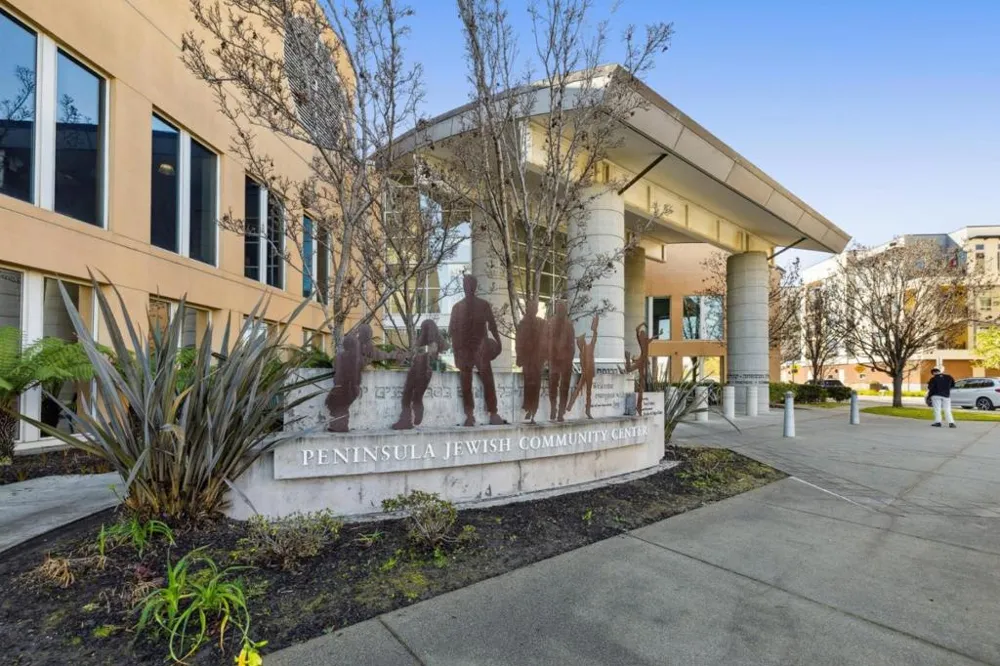 708 Thayer Lane #404 Foster City, CA 94404