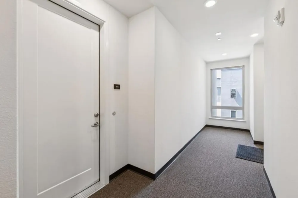 708 Thayer Lane #404 Foster City, CA 94404