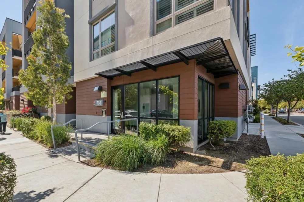 708 Thayer Lane #404 Foster City, CA 94404