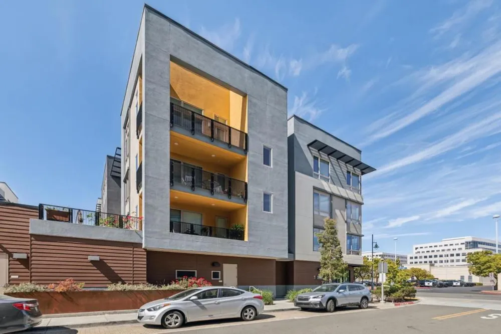 708 Thayer Lane #404 Foster City, CA 94404
