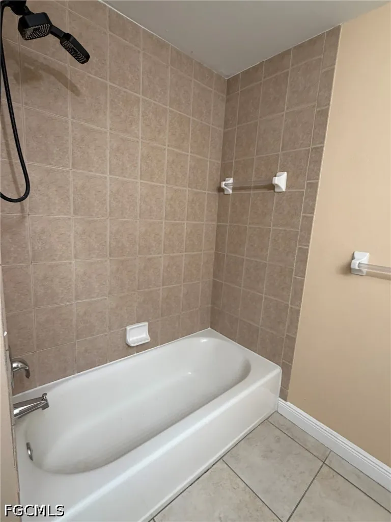 NW 21st Avenue Cape Coral, FL 33993