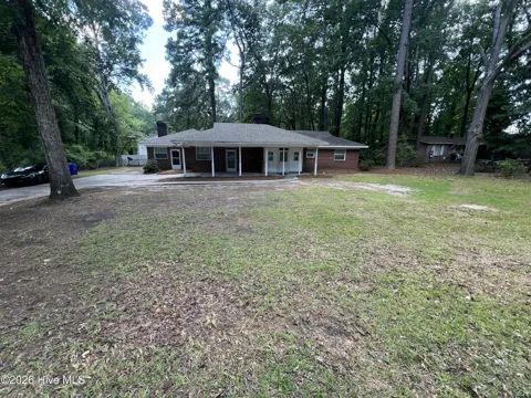 915 Greenville Boulevard SE