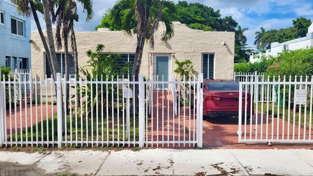 3057 SW 14th St Miami, FL 33145