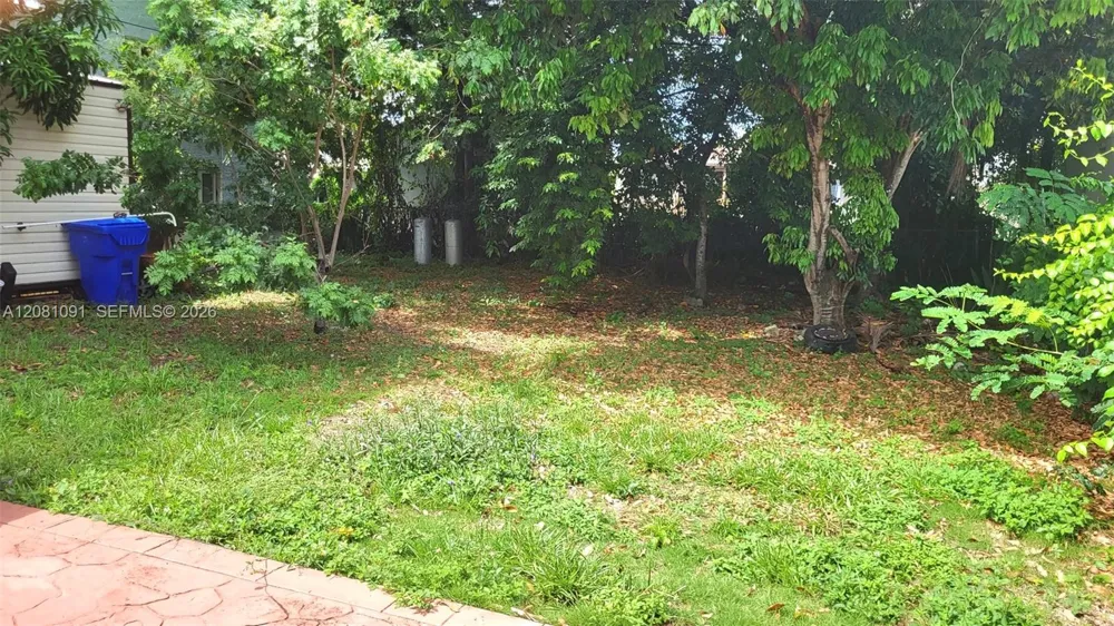 3057 SW 14th St Miami, FL 33145