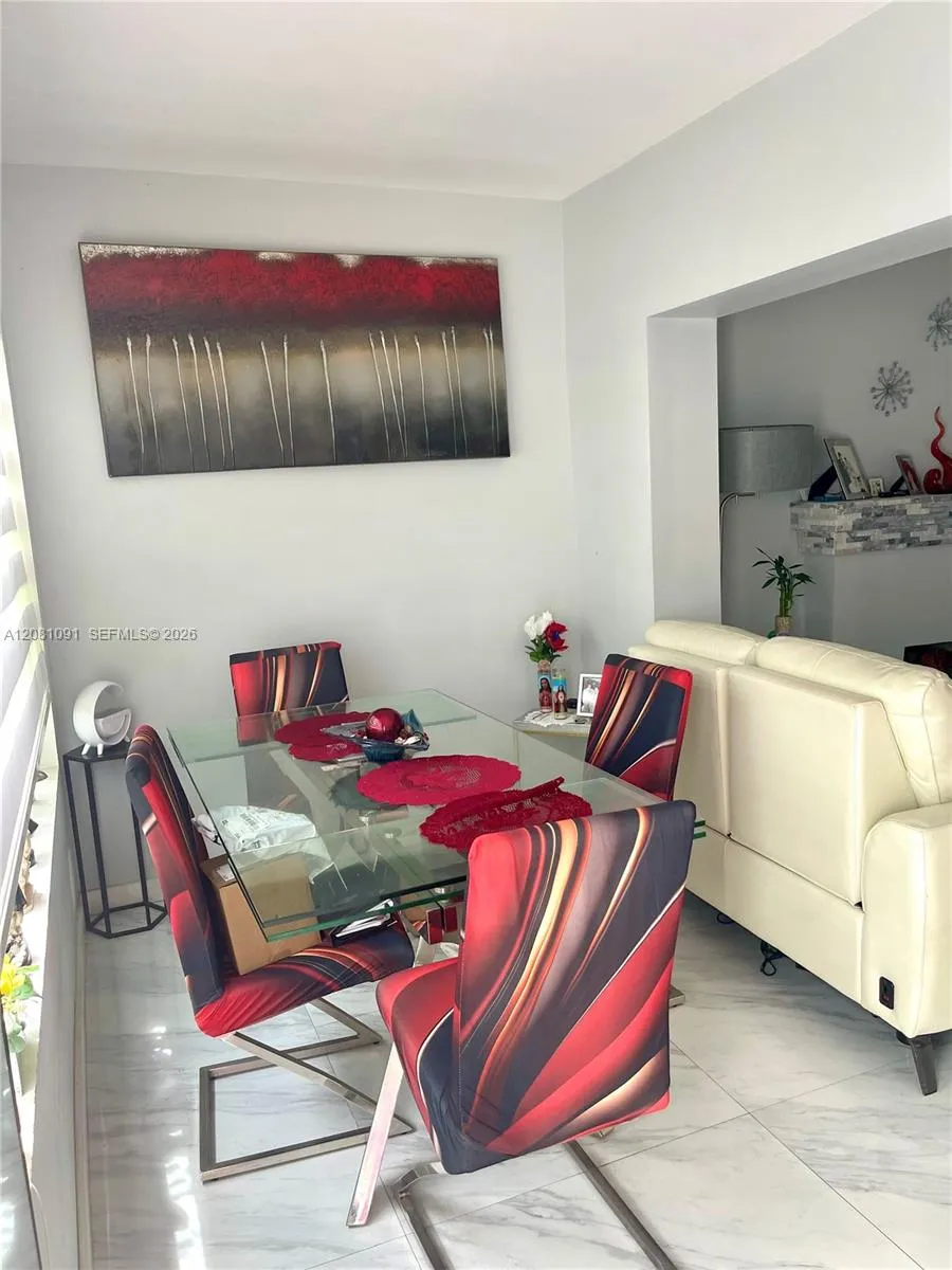 3057 SW 14th St Miami, FL 33145