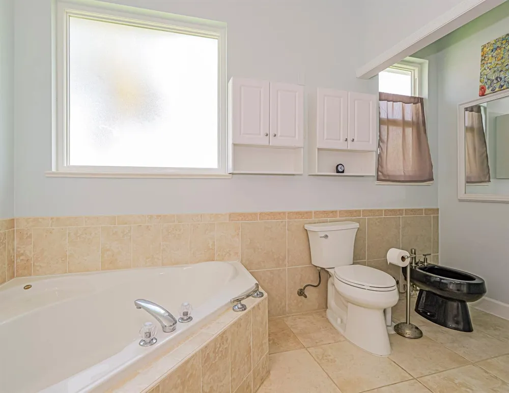 3258 LAKESHORE DRIVE Fort Pierce, FL 34949