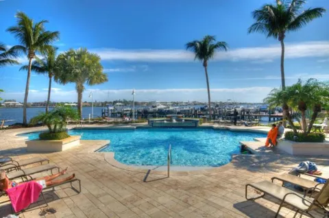 123 Yacht Club Way