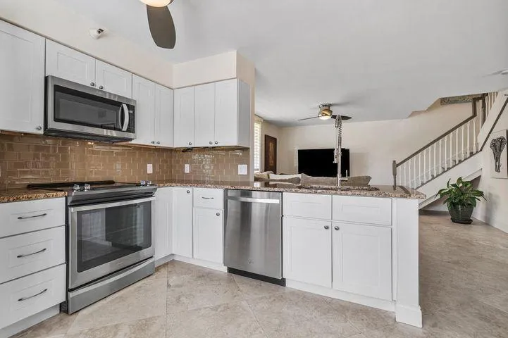 123 Yacht Club Way Hypoluxo, FL 33462