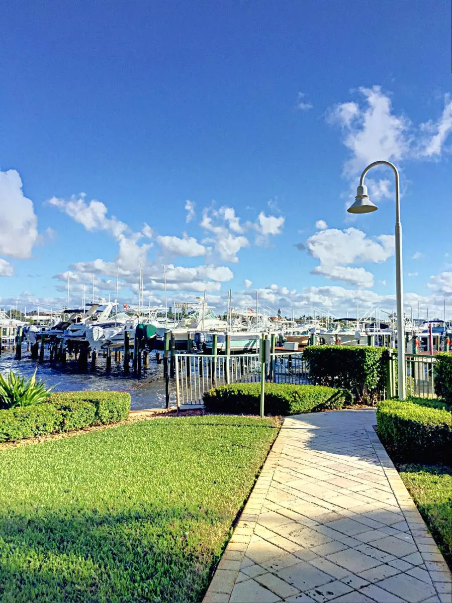 123 Yacht Club Way Hypoluxo, FL 33462
