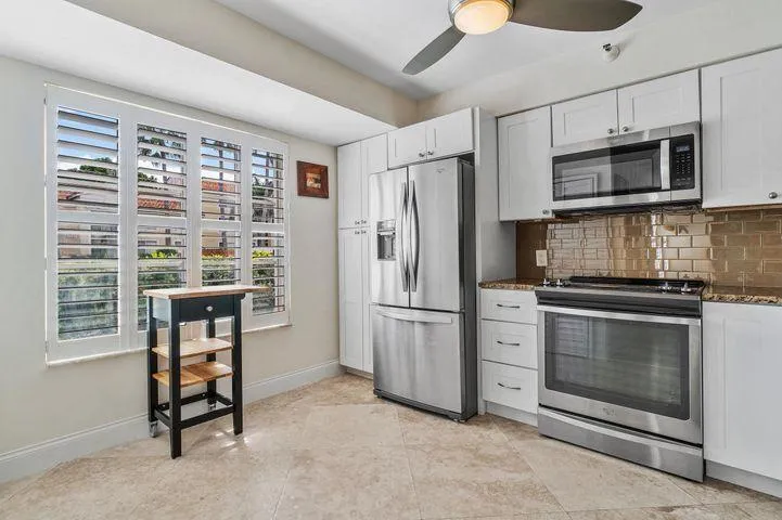 123 Yacht Club Way Hypoluxo, FL 33462