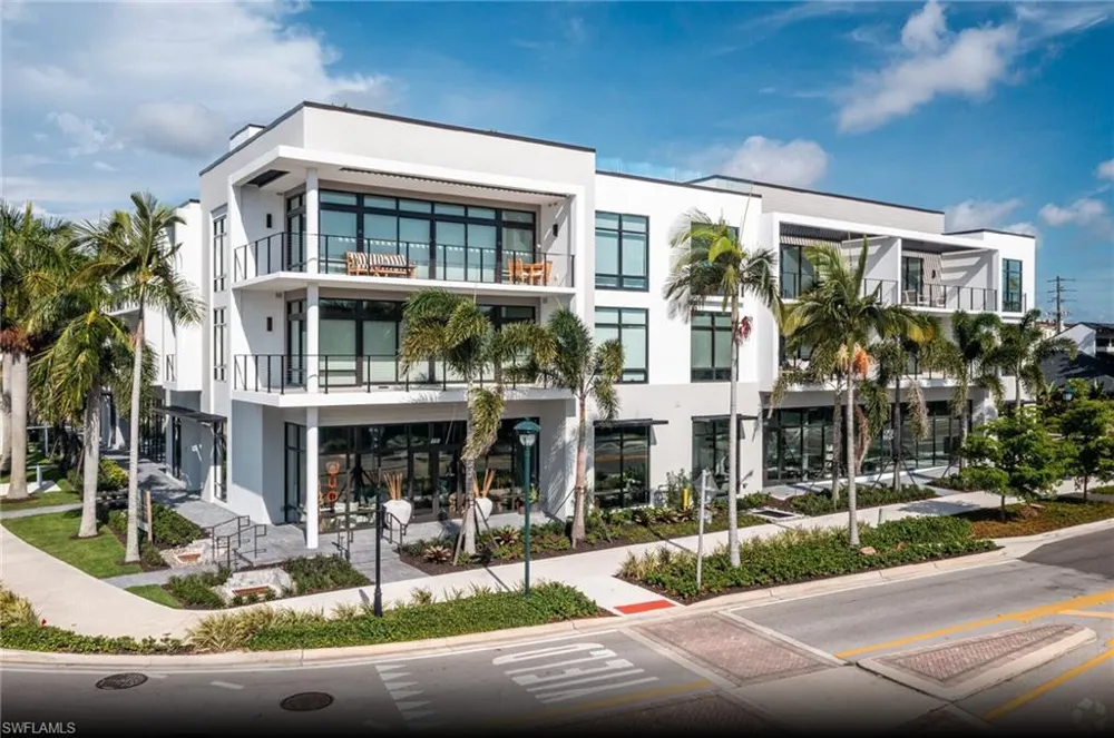 850 Central Avenue #150 Naples, FL 34102