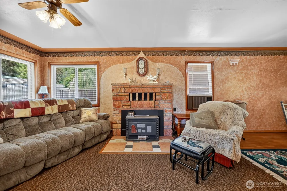 160 Gharet Road Randle, WA 98377
