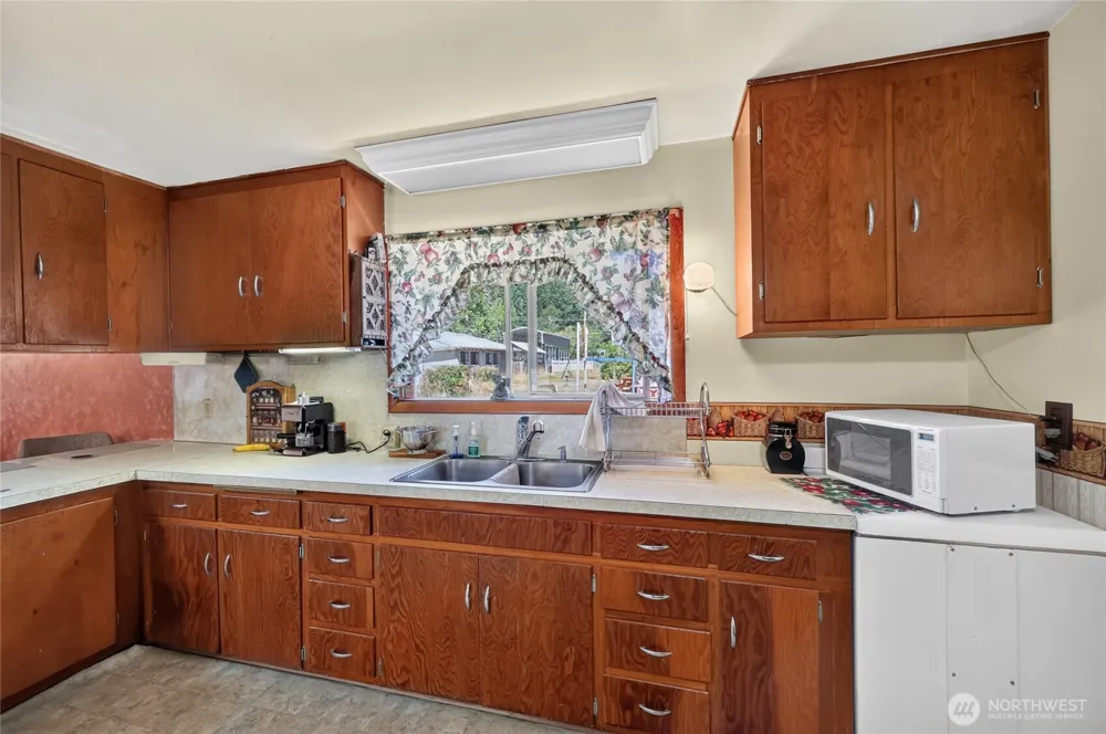 160 Gharet Road Randle, WA 98377