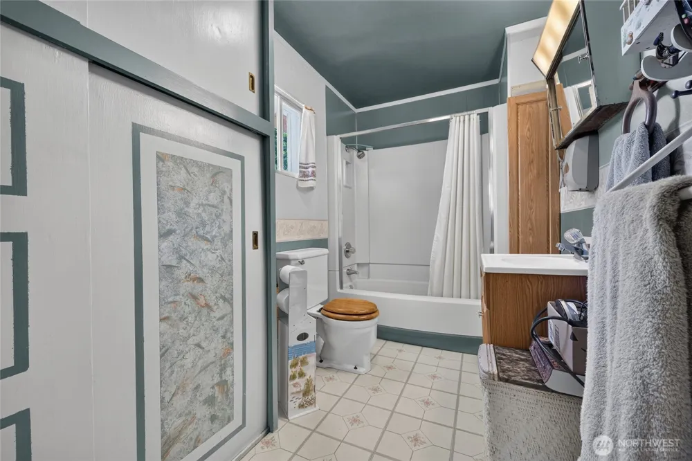 160 Gharet Road Randle, WA 98377