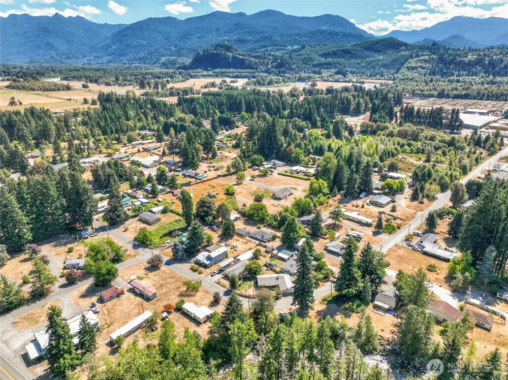 160 Gharet Road Randle, WA 98377